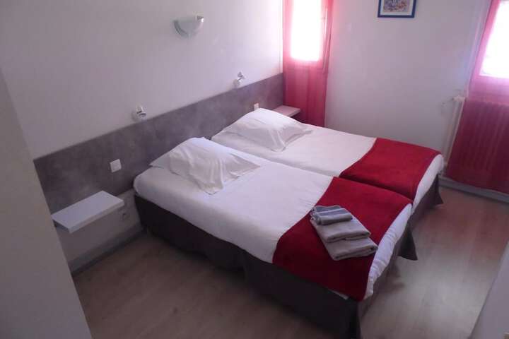 Room 9 of 47