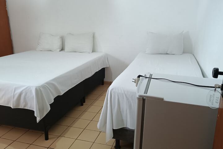 Room 9 of 14