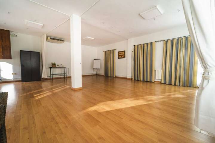 Business Center 56 of 67