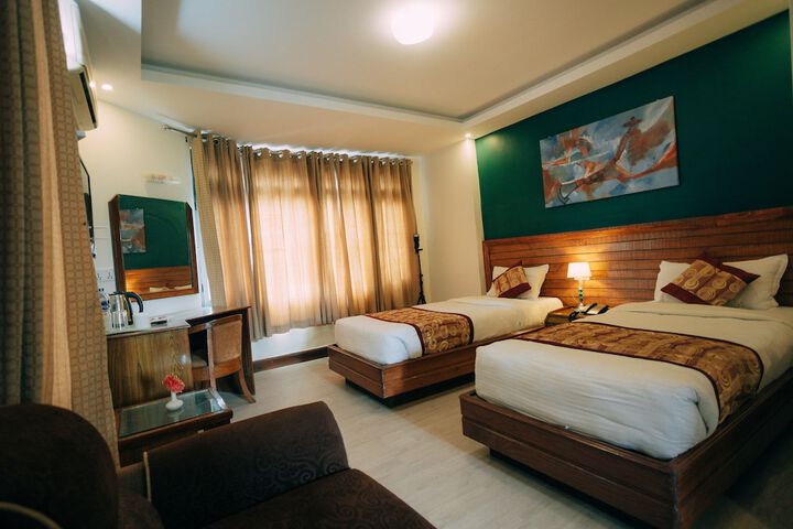 Room 37 of 157