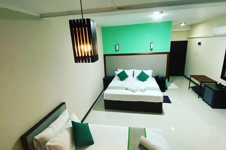 Room 4 of 38