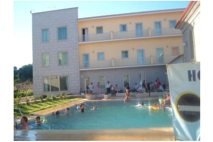 Pool 6 of 11