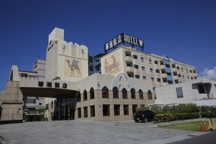 Hotel W