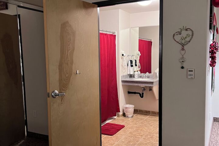 Room 36 of 69