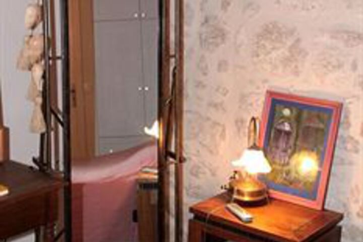 Room 19 of 33
