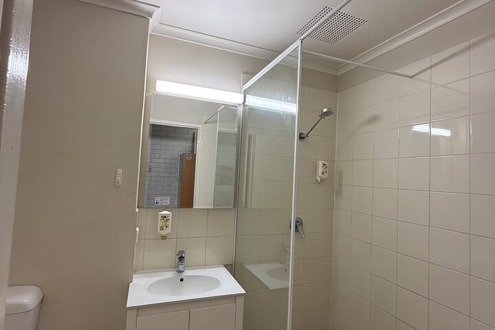 Room 17 of 29