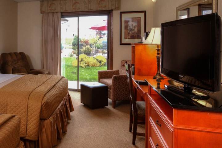 Room 9 of 20