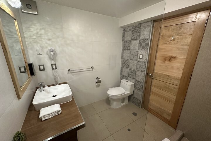 Room 122 of 167