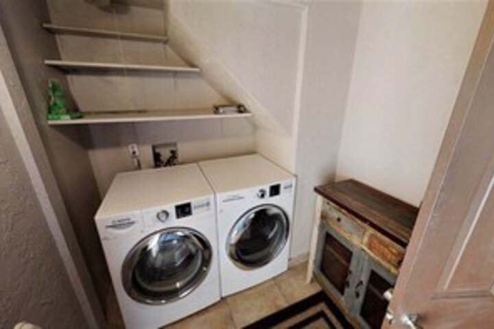 Laundry 6 of 19