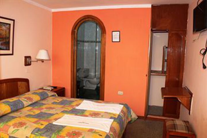 Room 5 of 15