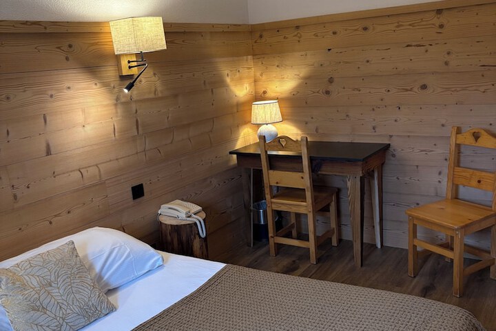 Room 15 of 52