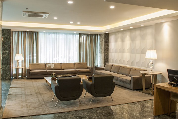Business Center 56 of 60