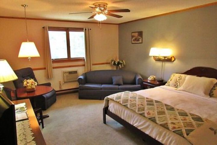 Room 4 of 23