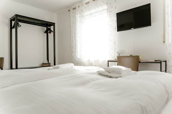 Room 12 of 45