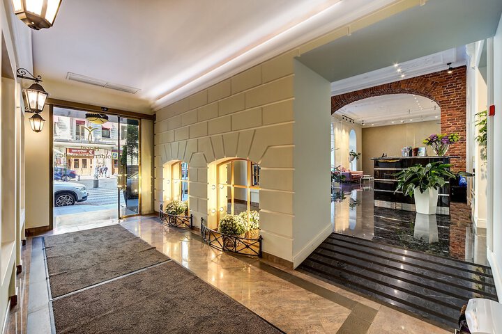 Hotel 3 of 172