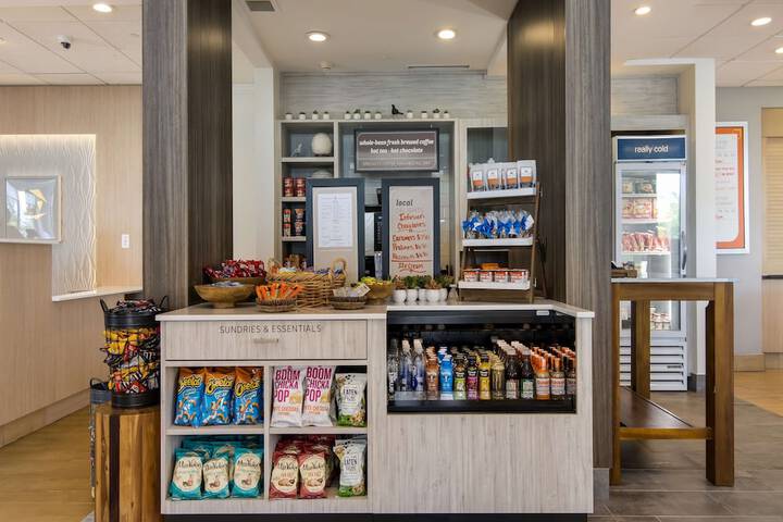 Snack bar