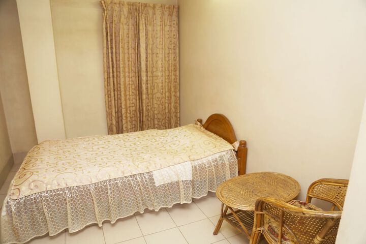 Room 4 of 24