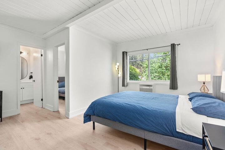 Room 16 of 30