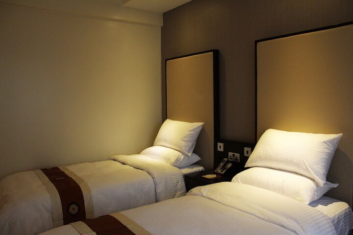 Room 54 of 102
