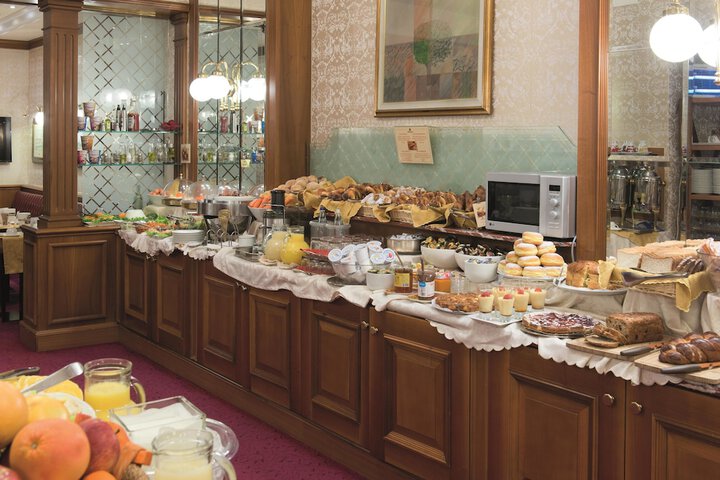 Breakfast/Coffee Service 50 of 62