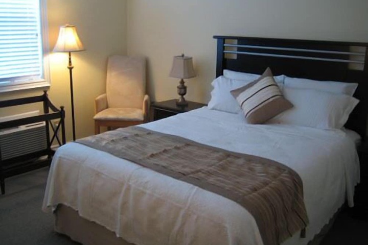 Room 10 of 22