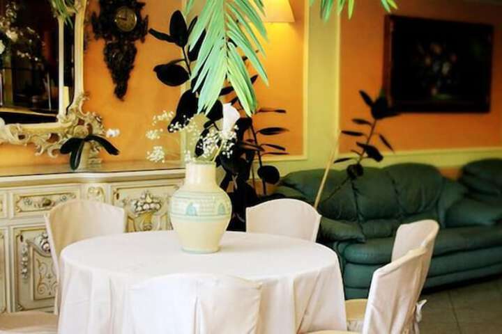 Ballroom/Hall 62 of 133