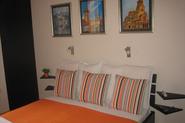 Central Sofia City Rooms Near Central Subway Station