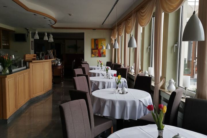 Cafe