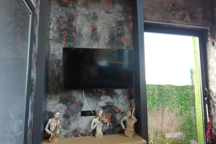 Room 12 of 26