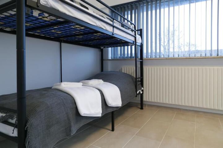 Room 10 of 20