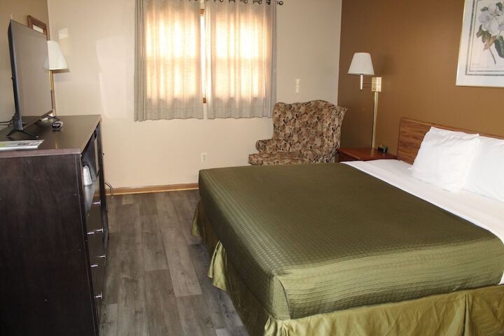 Room 16 of 44