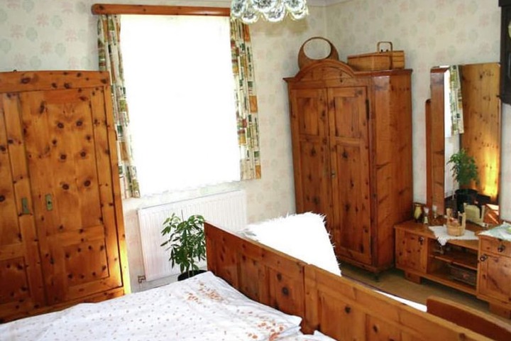 Room 3 of 25