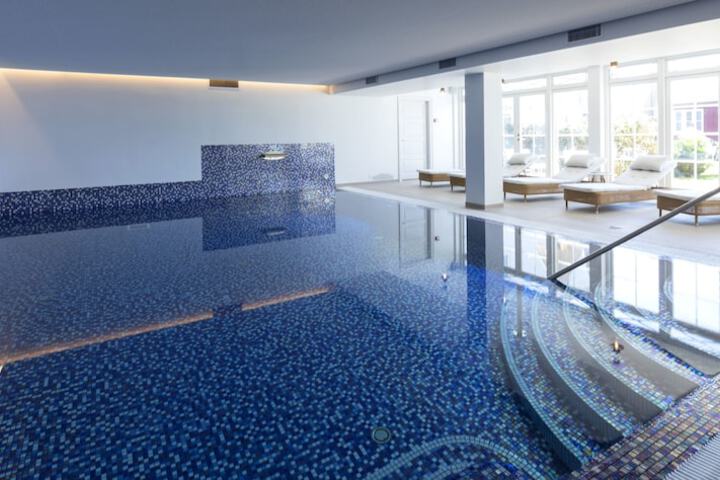 Pool 77 of 126