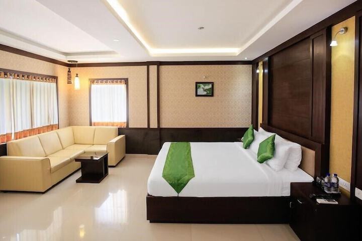 Room 6 of 19