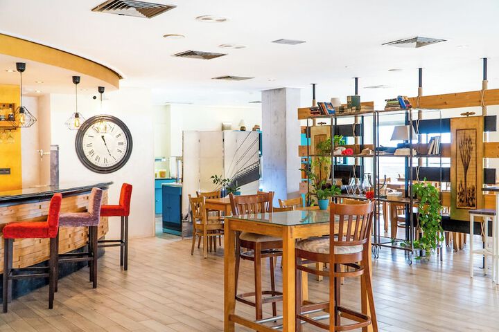 Coffee shop