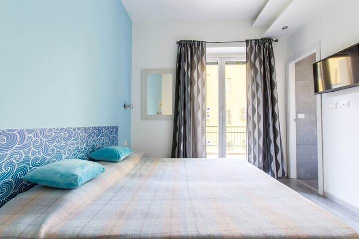 Room 6 of 35