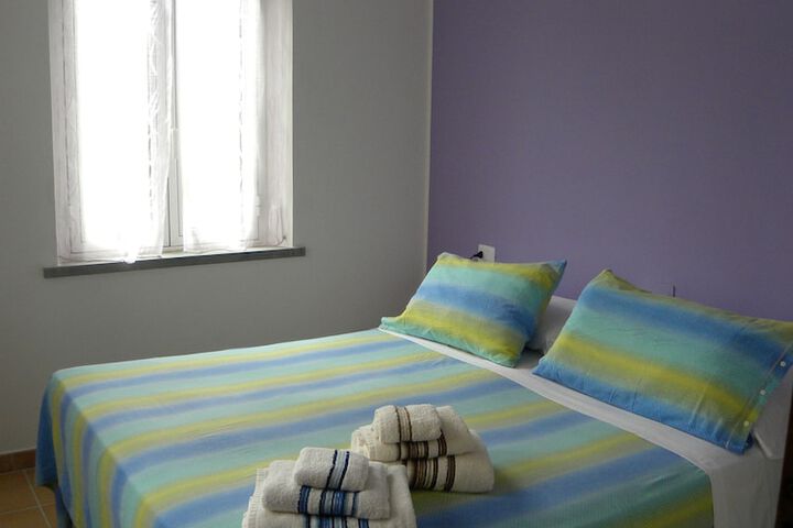Room 11 of 40