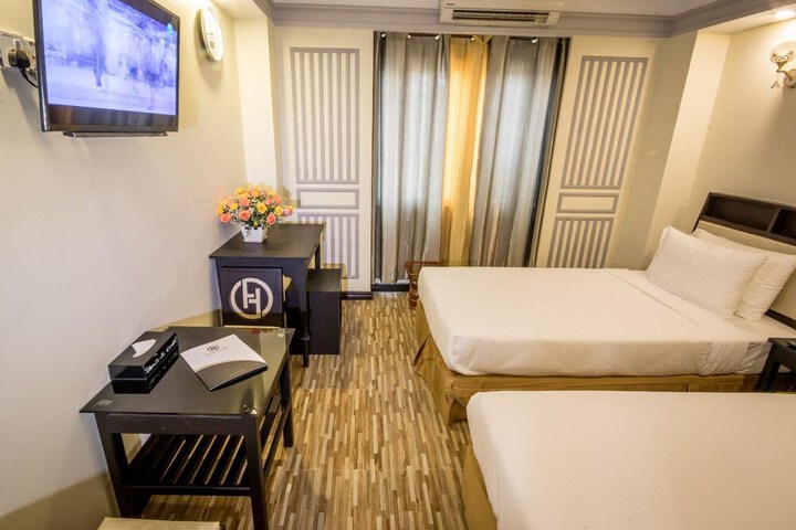 Room 14 of 26