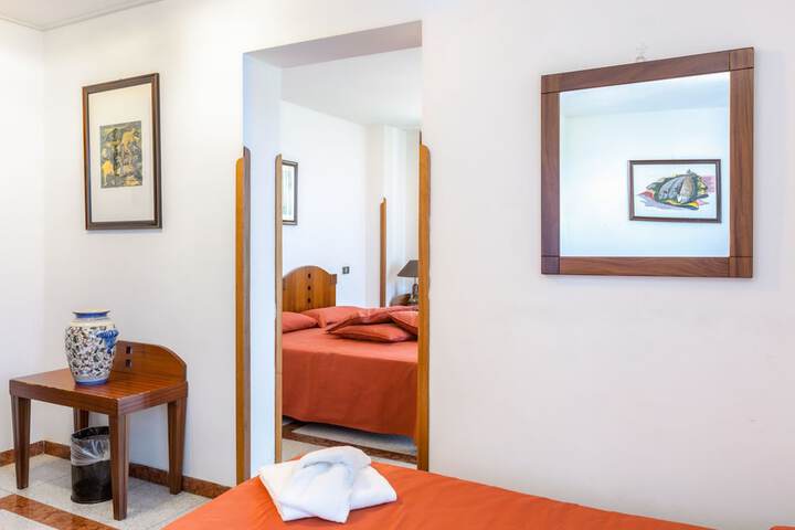 Room 18 of 38