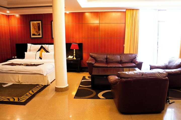 Room 7 of 39