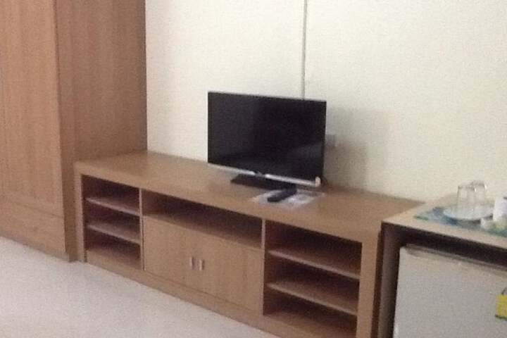 Room 7 of 14