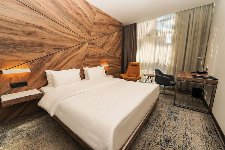 Room 16 of 75