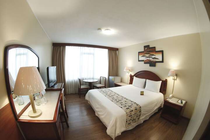 Room 14 of 74