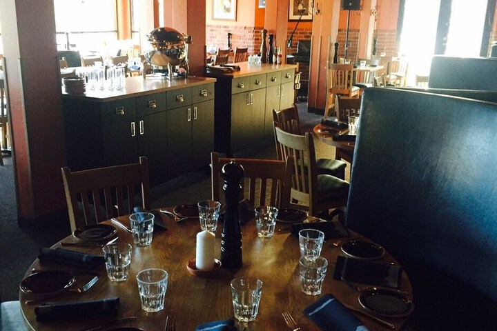 Dining 54 of 61