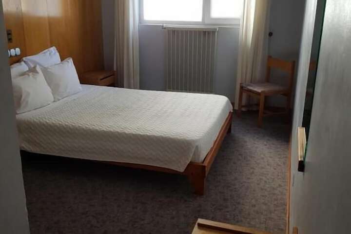 Room 7 of 15