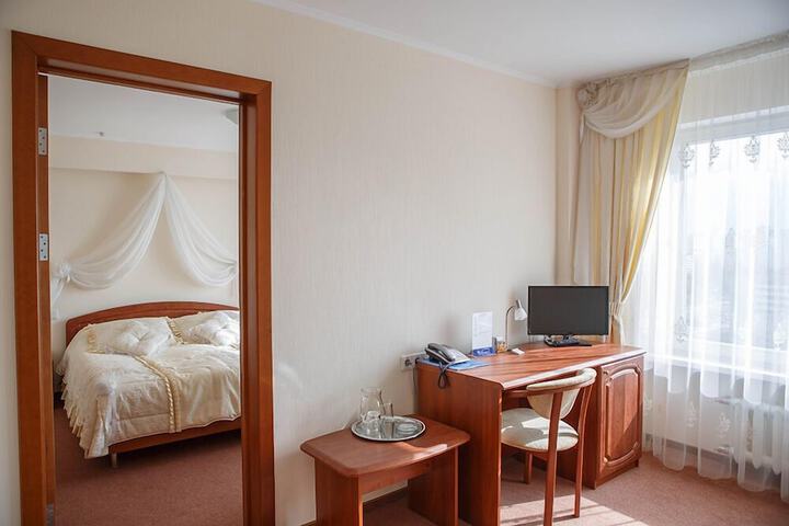 Room 45 of 122
