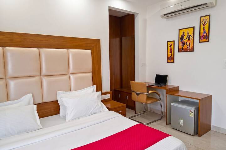 Room 19 of 37
