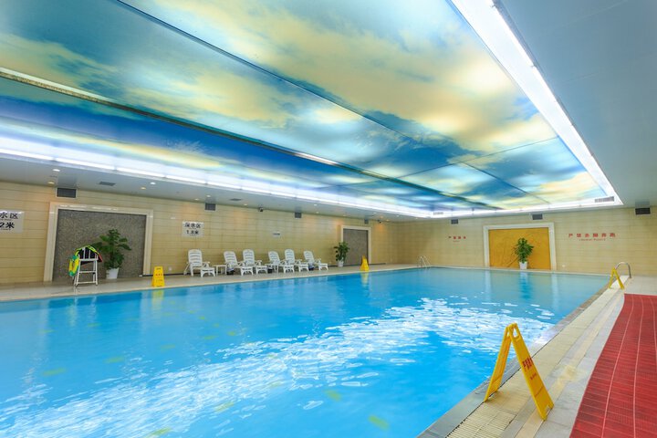 Hotel with Pool