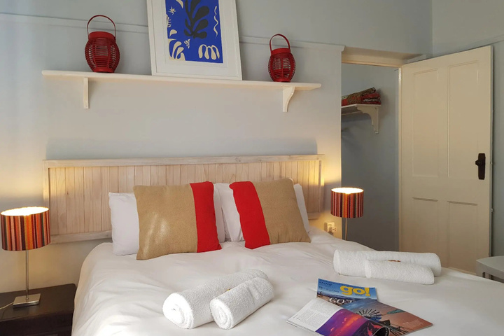 Room 4 of 15