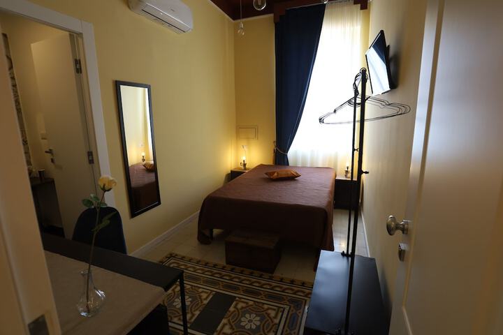 Room 21 of 50